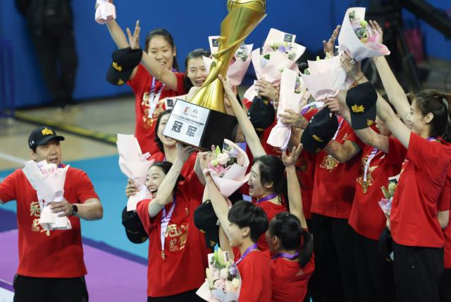 棒球比分-天津女排夺得队史第16座冠军奖杯 排超联赛五连冠