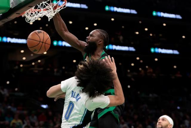 体育新闻-残阵绿军靠五小击败苦主 13连胜！主场不败继续